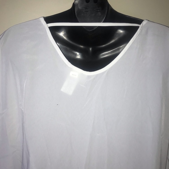 Lane Bryant white sleeveless blouse 26/28 flaw - Picture 3 of 4